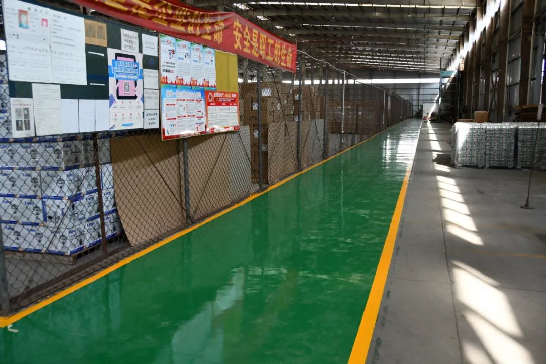 重新粉刷車(chē)間地坪漆 推進(jìn)廠(chǎng)區(qū)標(biāo)準(zhǔn)化建設(shè)